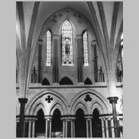 St Hugh's Choir, Nordseite, Foto Courtauld Institute of Art.jpg